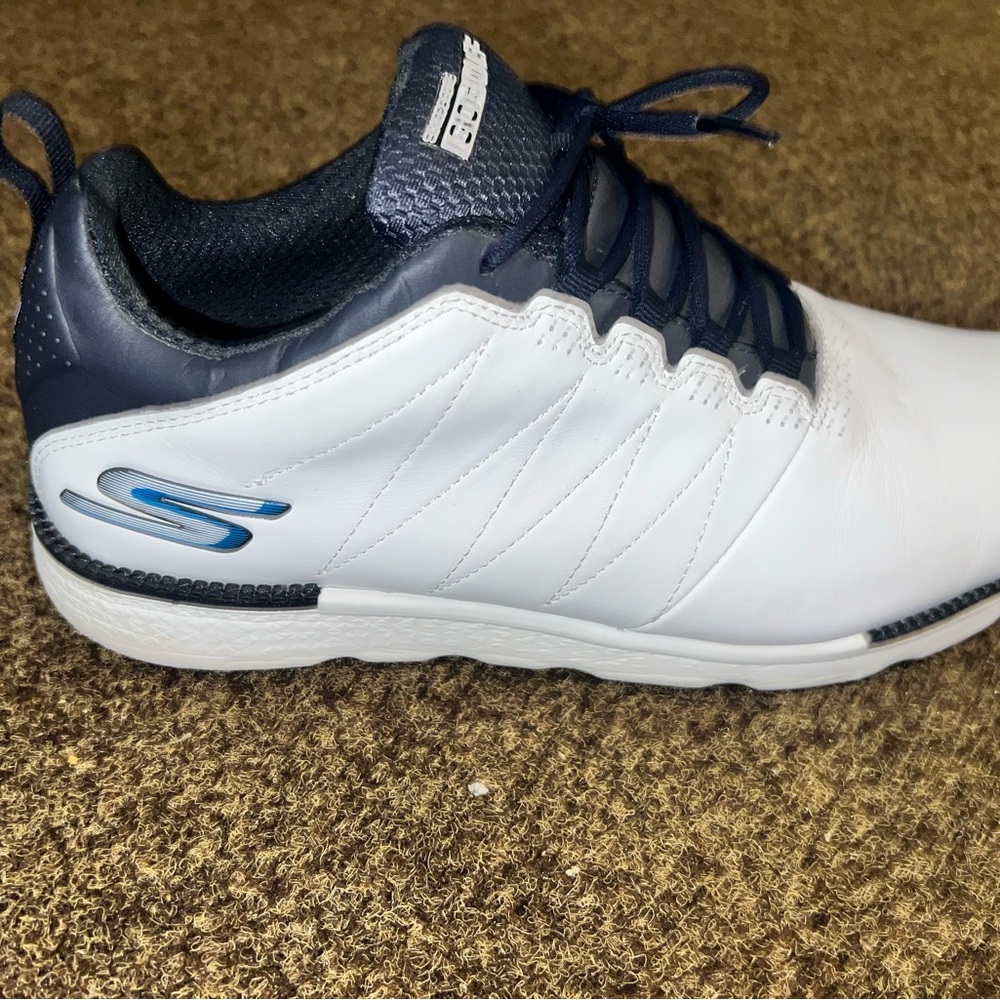 size 11 men’s sketchers golf shoes